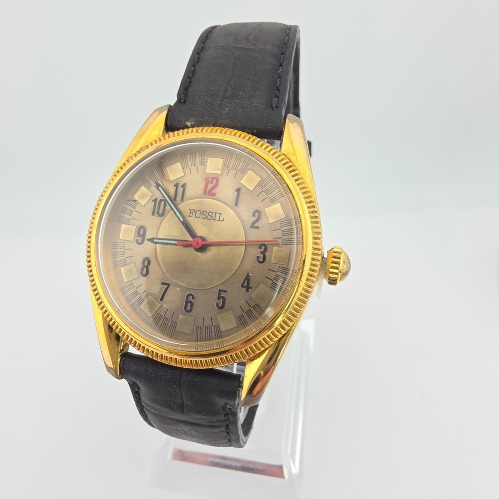 Vtg FOSSIL Watch Prism Collection Coin Edge Black Leather Band Gold Plate 7.75"